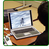 東さんのPowerbookに映し出されたスキー合宿の様子